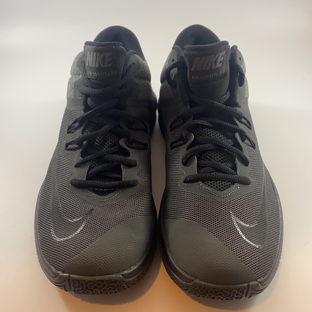 Men’s Nike Air Versitile II NBK - DK112 - Picture 2 of 7